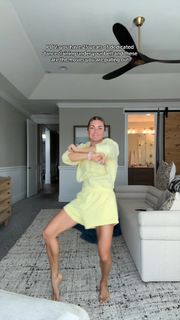Lindsay Arnold feet photo 3