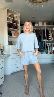 Lindsay Arnold feet photo 6