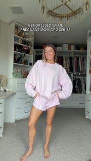 Lindsay Arnold feet photo 4