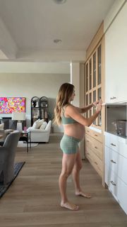 Lindsay Arnold feet photo 4
