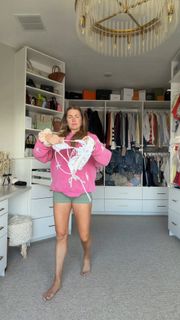 Lindsay Arnold feet photo 2