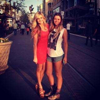 Lindsay Arnold feet photo 3