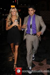 Lindsay Arnold feet photo 16