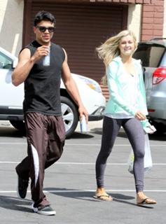 Lindsay Arnold feet photo 11