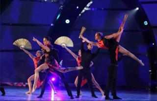 Lindsay Arnold feet photo 10