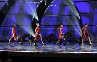Lindsay Arnold feet photo 9