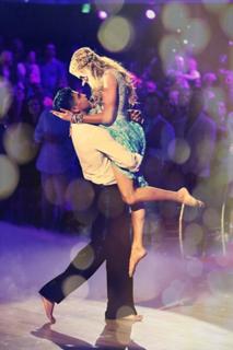 Lindsay Arnold feet photo 4