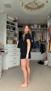 Lindsay Arnold feet photo 3