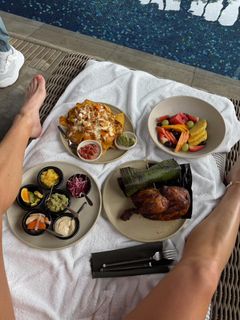 Lindsay Arnold feet photo 8