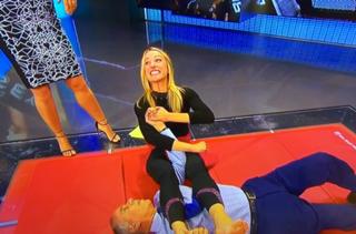 Lindsay Czarniak feet photo thumbnail