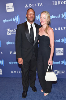 Lindsay Czarniak feet photo thumbnail