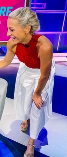 Lindsay Czarniak feet photo thumbnail