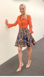 Lindsay Czarniak feet photo thumbnail