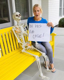 Lindsay Czarniak feet photo thumbnail