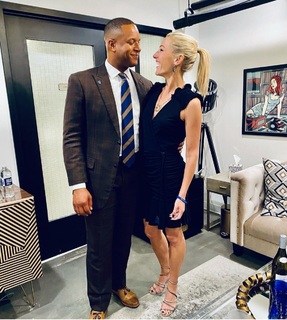 Lindsay Czarniak feet photo thumbnail