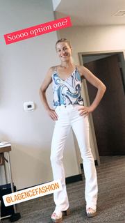 Lindsay Czarniak feet photo thumbnail