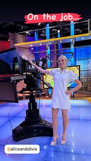 Lindsay Czarniak feet photo thumbnail