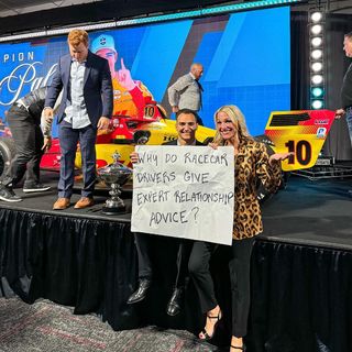 Lindsay Czarniak feet photo thumbnail