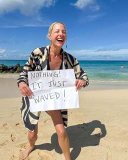 Lindsay Czarniak feet photo thumbnail