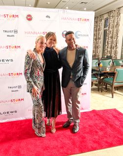 Lindsay Czarniak feet photo 2