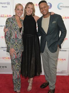 Lindsay Czarniak feet photo 1