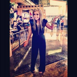 Lindsay Ell feet photo 15