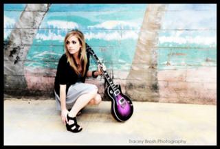 Lindsay Ell feet photo 2