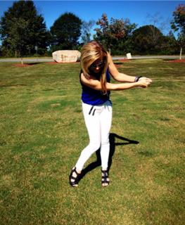 Lindsay Ell feet photo 17