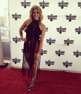 Lindsay Ell feet photo 20