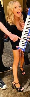 Lindsay Ell feet photo 11