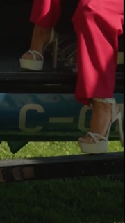 Lindsay Ell feet photo 19