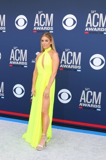 Lindsay Ell feet photo 10