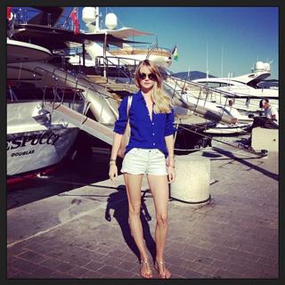 Lindsay Ellingson feet photo thumbnail