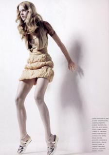 Lindsay Ellingson feet photo thumbnail