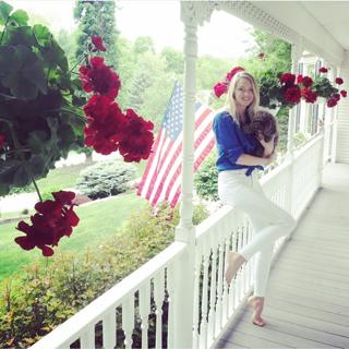 Lindsay Ellingson feet photo thumbnail