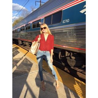 Lindsay Ellingson feet photo thumbnail