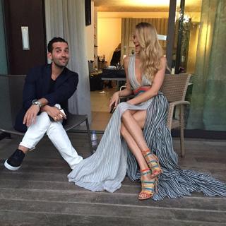 Lindsay Ellingson feet photo thumbnail