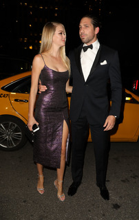 Lindsay Ellingson feet photo thumbnail