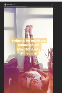 Lindsay Ellingson feet photo thumbnail