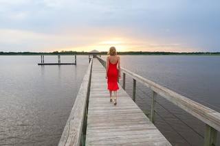 Lindsay Ellingson feet photo thumbnail