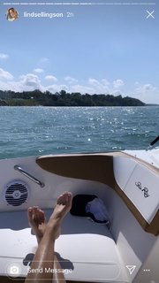 Lindsay Ellingson feet photo thumbnail