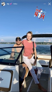 Lindsay Ellingson feet photo thumbnail