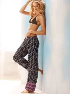 Lindsay Ellingson feet photo thumbnail