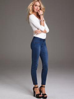 Lindsay Ellingson feet photo thumbnail