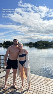 Lindsay Ellingson feet photo thumbnail