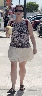 Lindsay Ellis feet photo 19