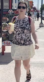 Lindsay Ellis feet photo 3