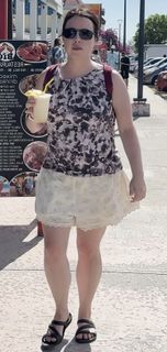 Lindsay Ellis feet photo 19