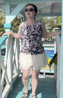 Lindsay Ellis feet photo 14