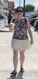 Lindsay Ellis feet photo 7